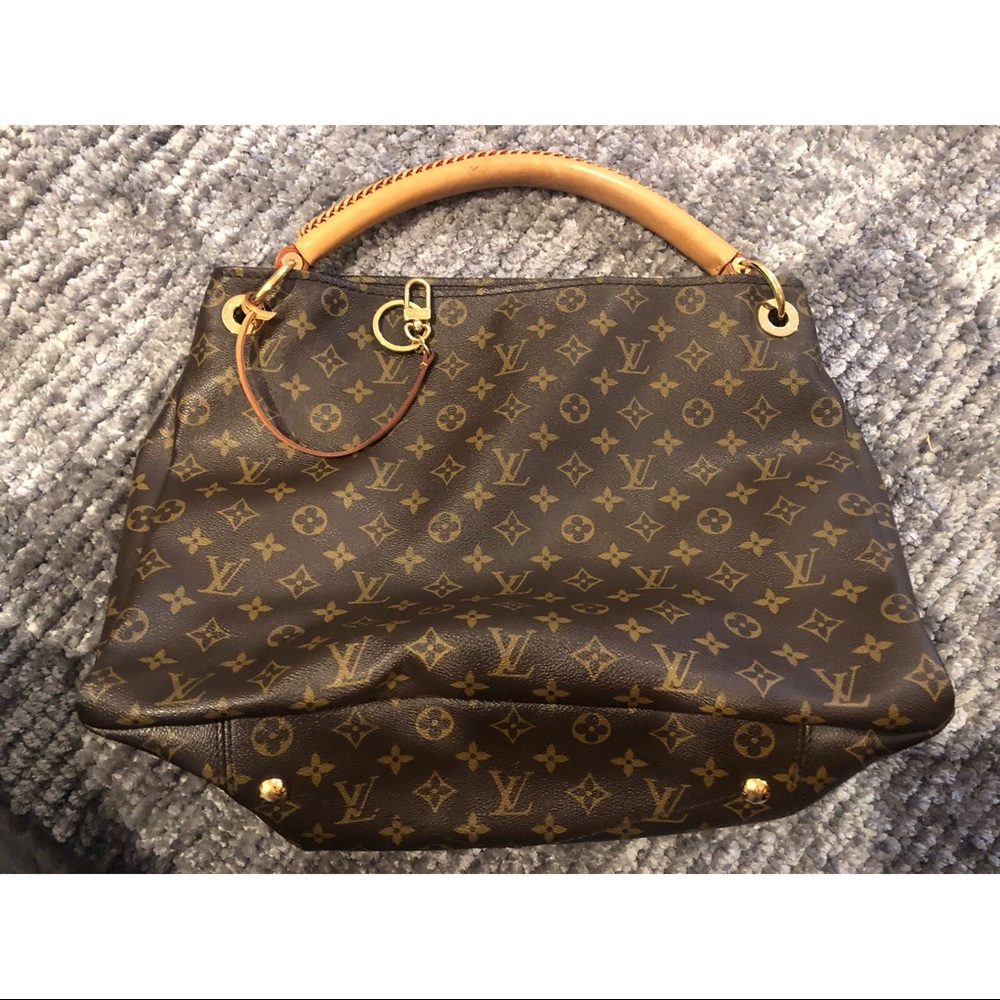 Louis Vuitton Artsy MM